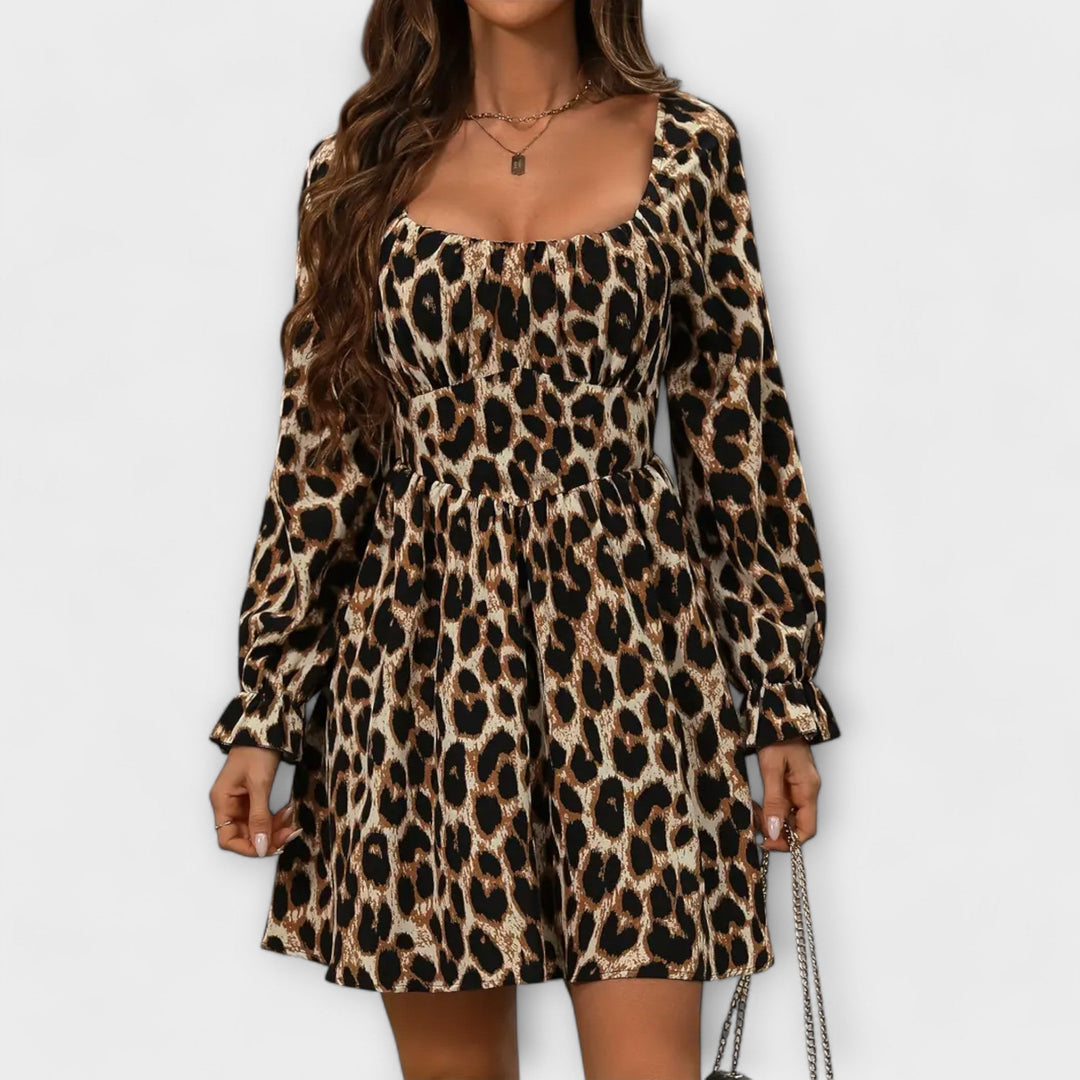 Skadi | Enchanting dress with leopard print