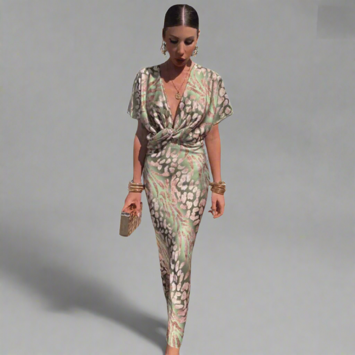 Cornelia | Twisted maxi dress with premium V-neck