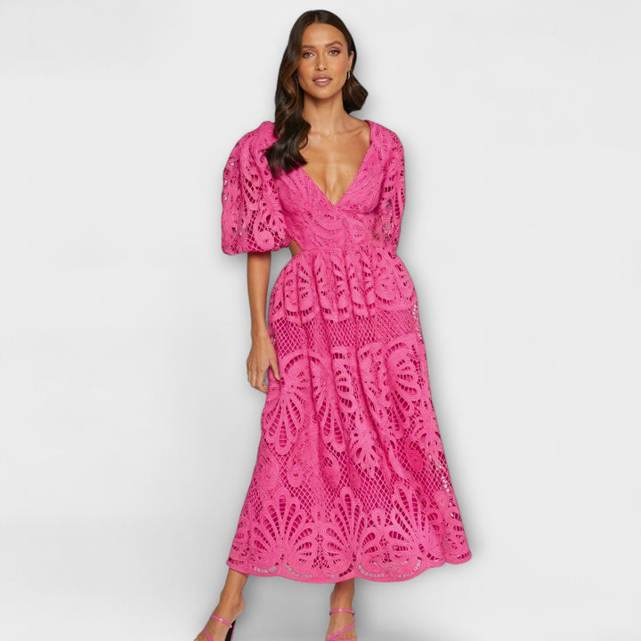 Savannah – Elegant Dress with Delicate Details