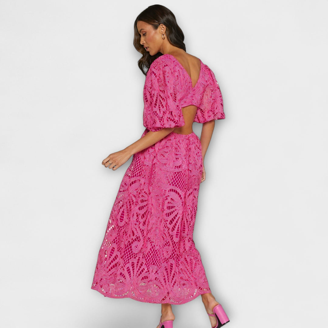 Savannah – Elegant Dress with Delicate Details
