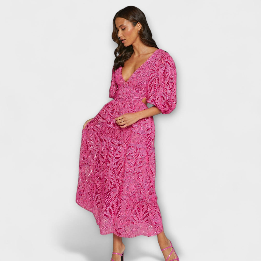 Savannah – Elegant Dress with Delicate Details