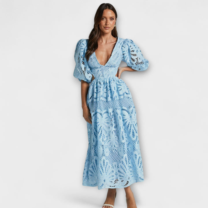 Savannah – Elegant Dress with Delicate Details