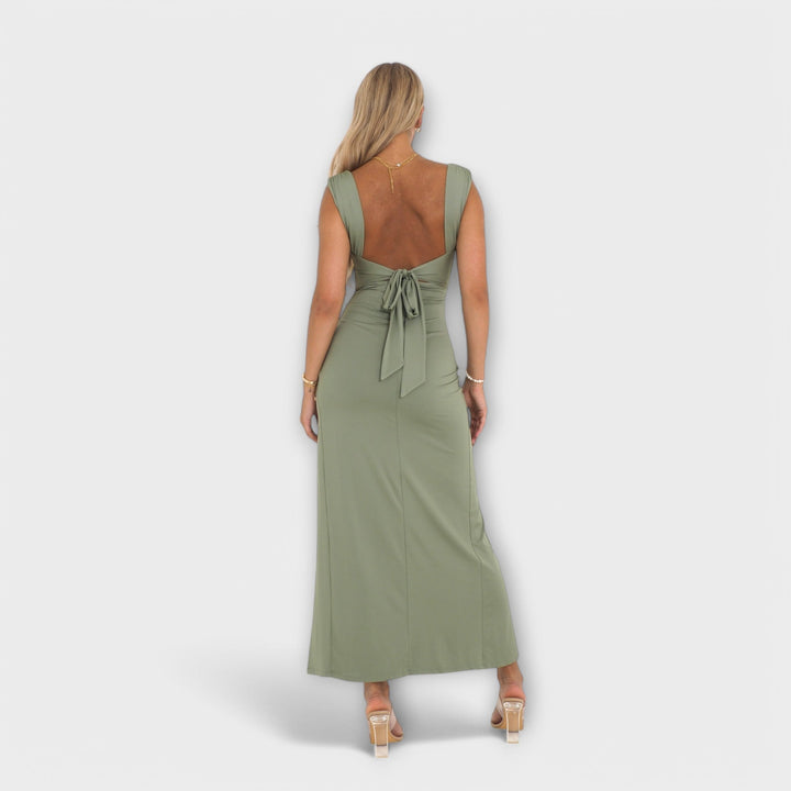 Ellie – Classic Midi Dress