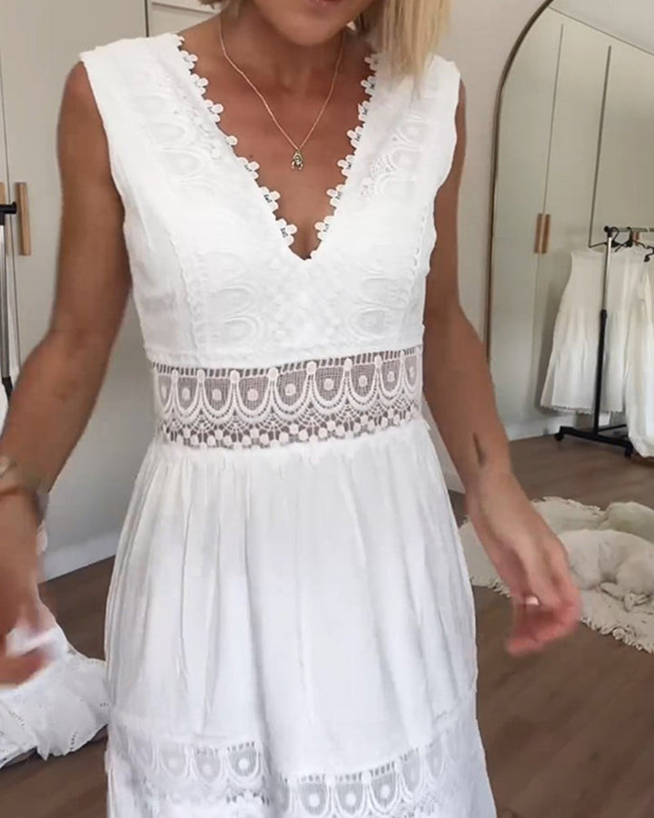 Ninfea | Sleeveless Boho-Style Midi Dress with Lace Details