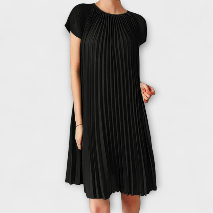 Eleanor – Elegant Pleated Dress