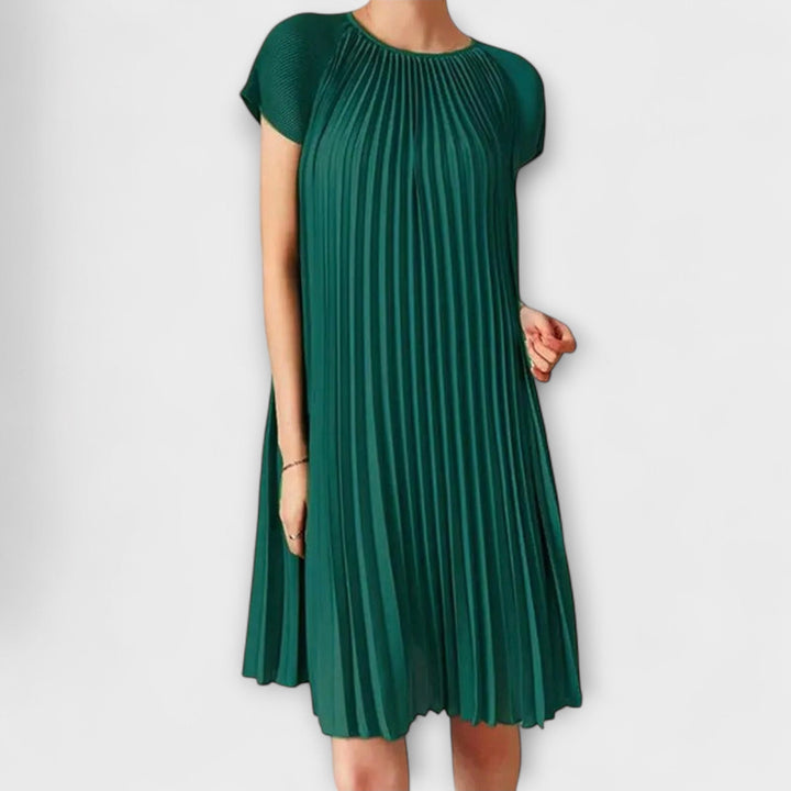 Eleanor – Elegant Pleated Dress