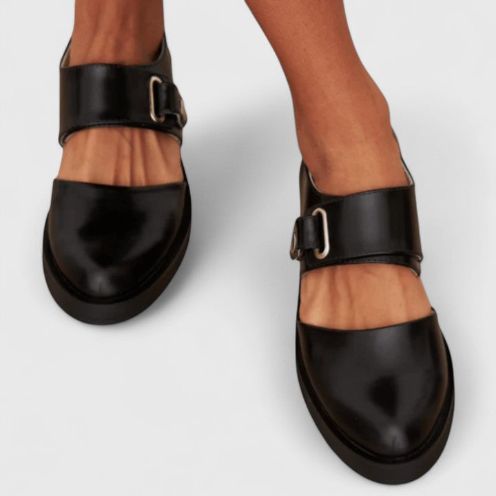 Vânia - Stylish retro shoes with a modern twist