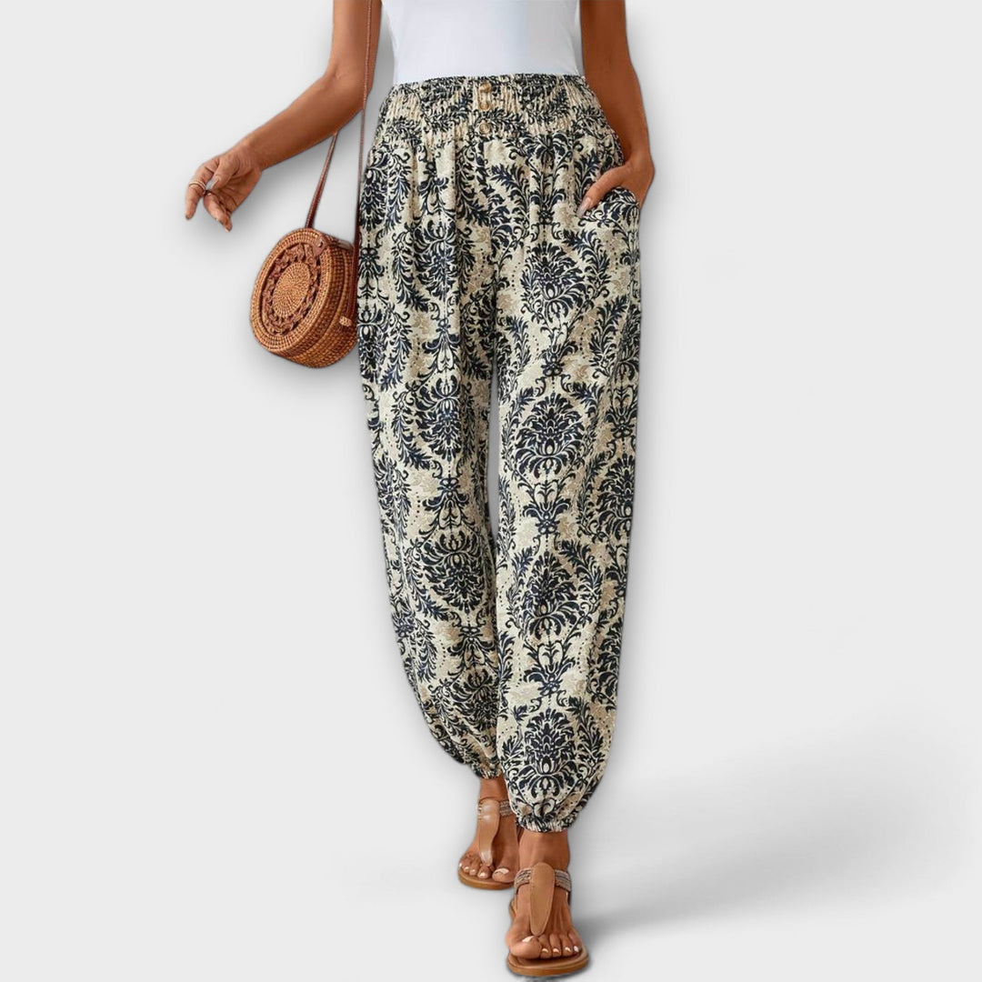 Scarlett | Pants with ethnic graphic