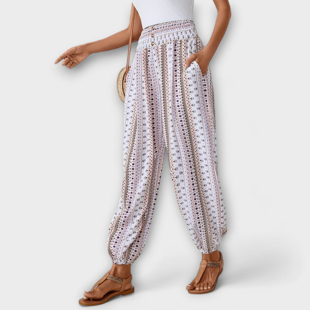 Scarlett | Pants with ethnic graphic