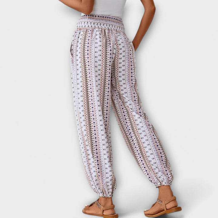 Scarlett | Pants with ethnic graphic