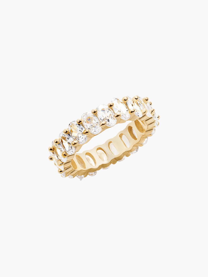 Oval cut ring