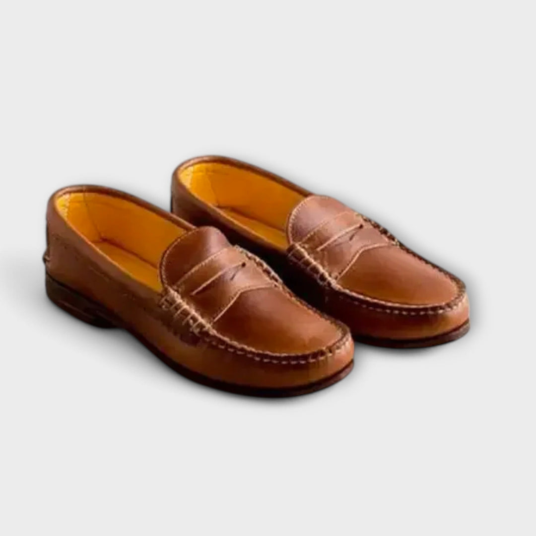 Inês - Classic loafers for women