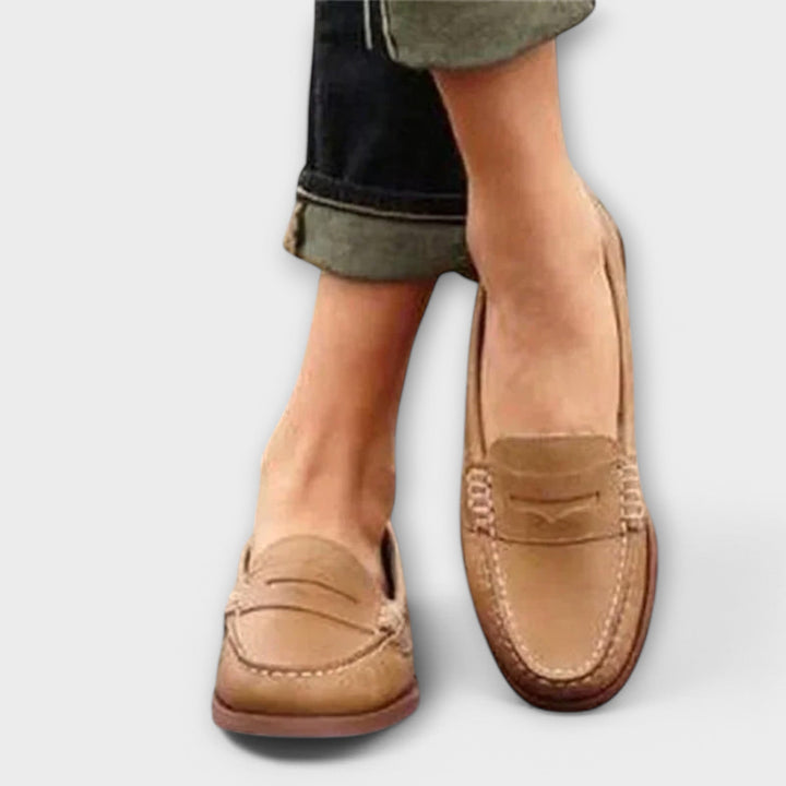 Inês - Classic loafers for women