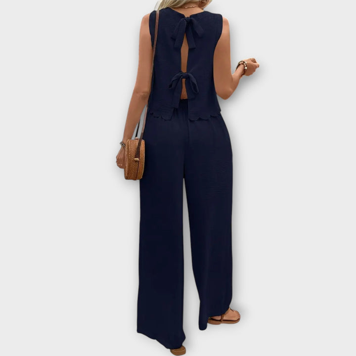 Valeria | Vest with petal edge & long pants