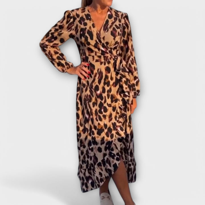 Claudia | Casual leopard print dress with V-neck