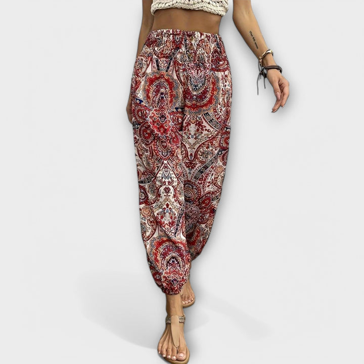 Scarlett | Pants with ethnic graphic