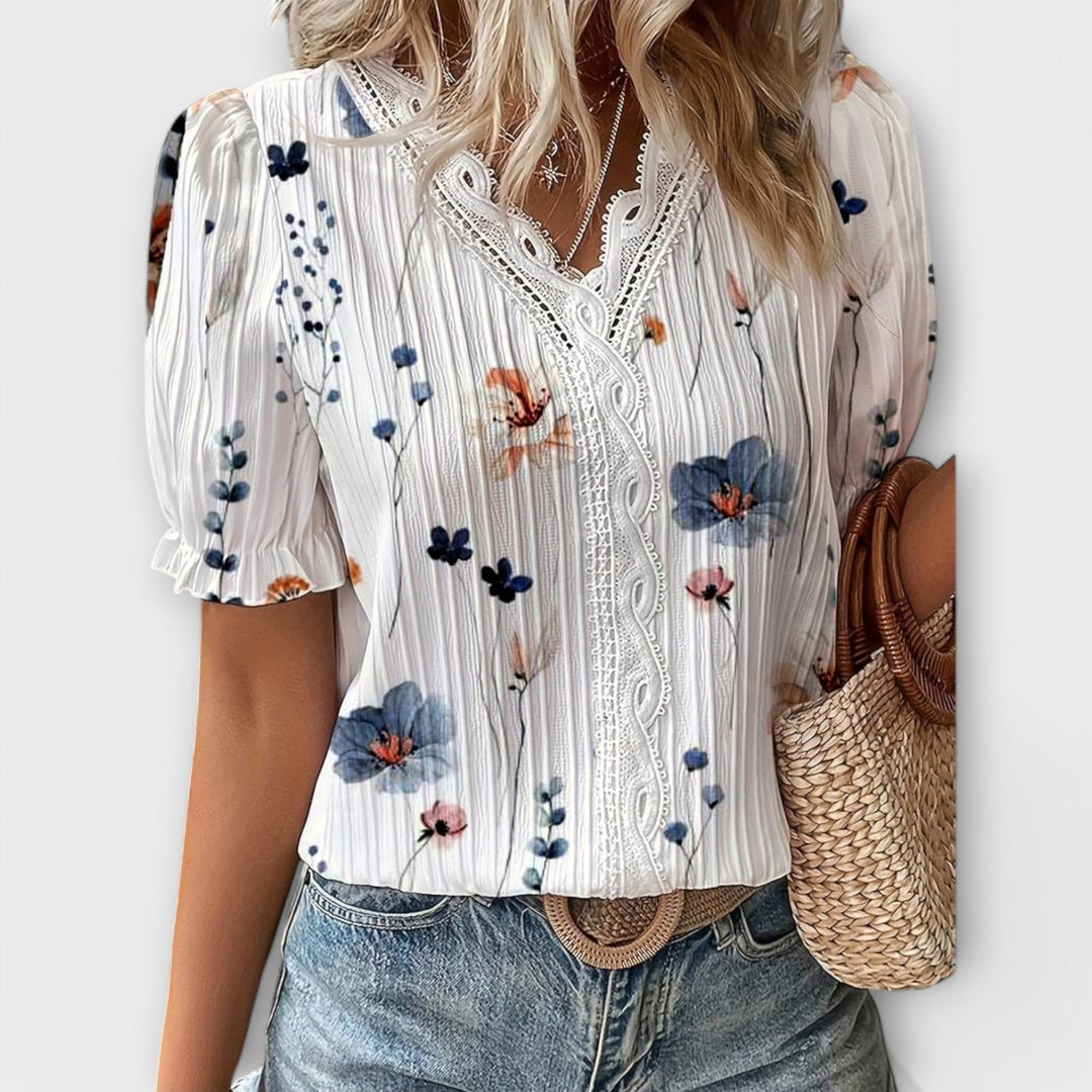 Emily | Fashionable blouse with a pointed neckline